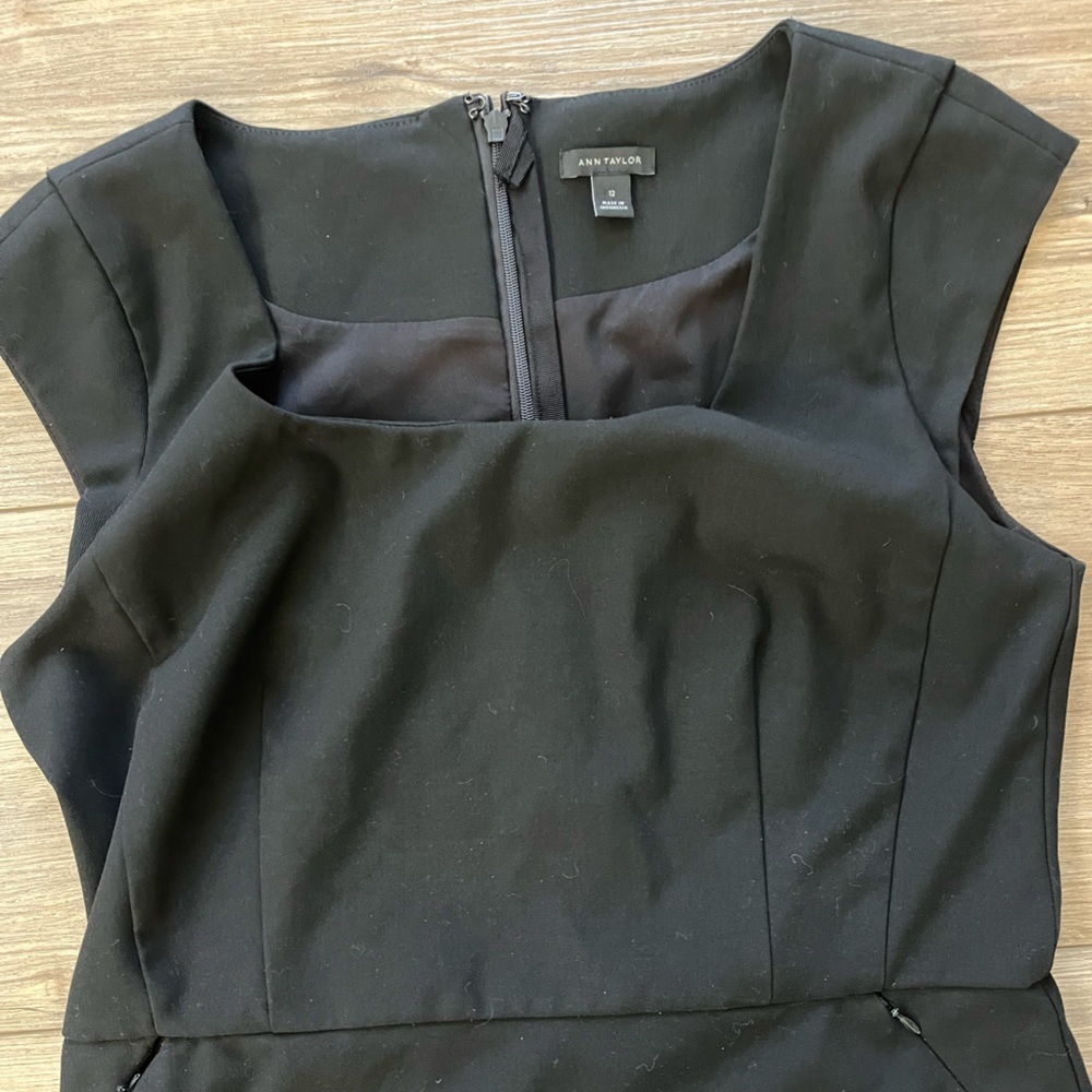 Ann Taylor Classic Scoop Neck Business Casual Black Cap Sleeve Dress 12 - Picture 5 of 13